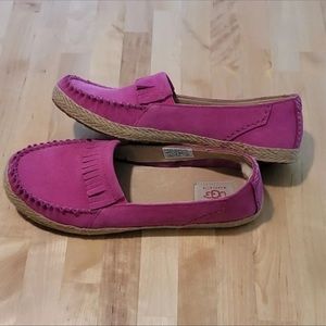UGG Australia Pink Suede leather moccasin shoes